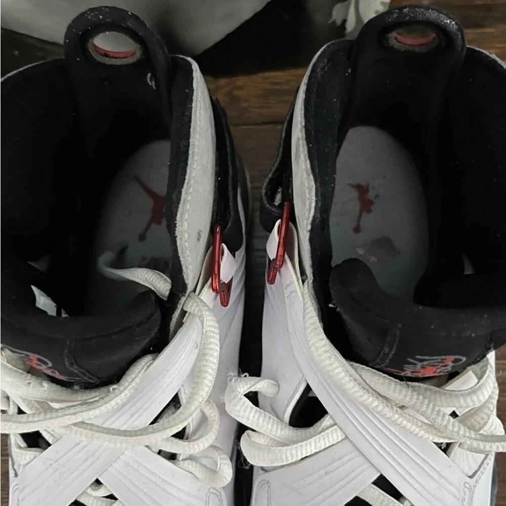 Jordan 8.0 White Varsity Red Bugs Bunny / Playoffs 2011 Men’s Size 9.5~